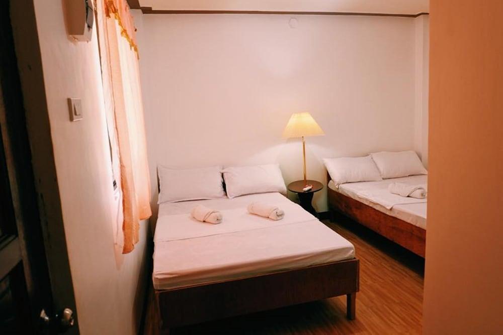 Cebuano Lodge - Room