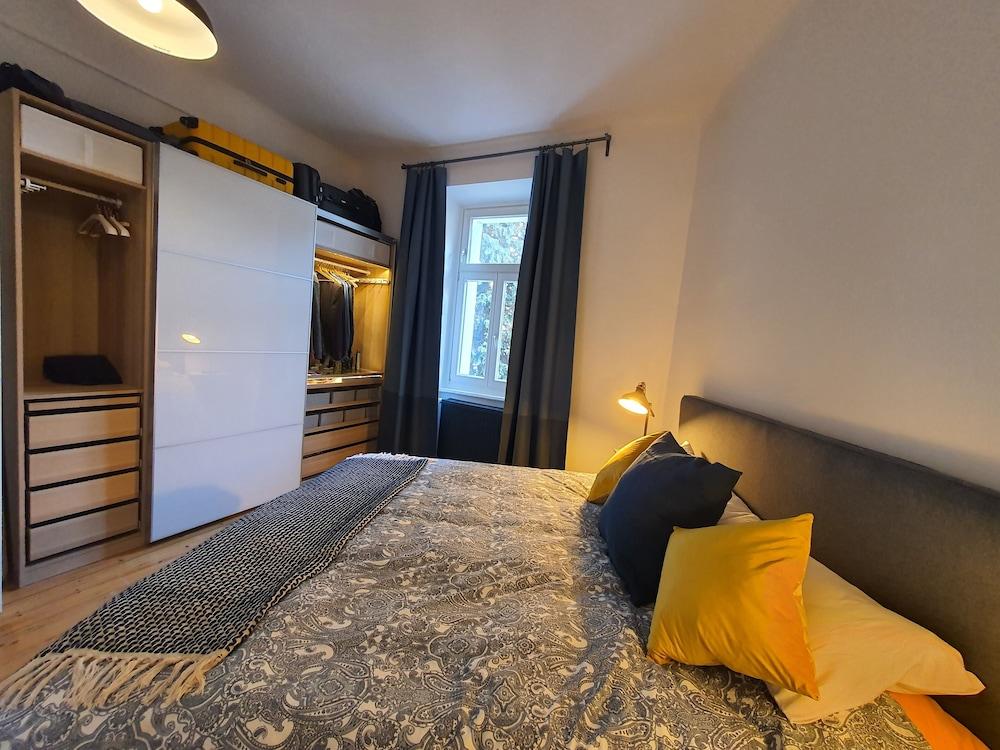 Central Graz Apartments by Paymán Club - Room