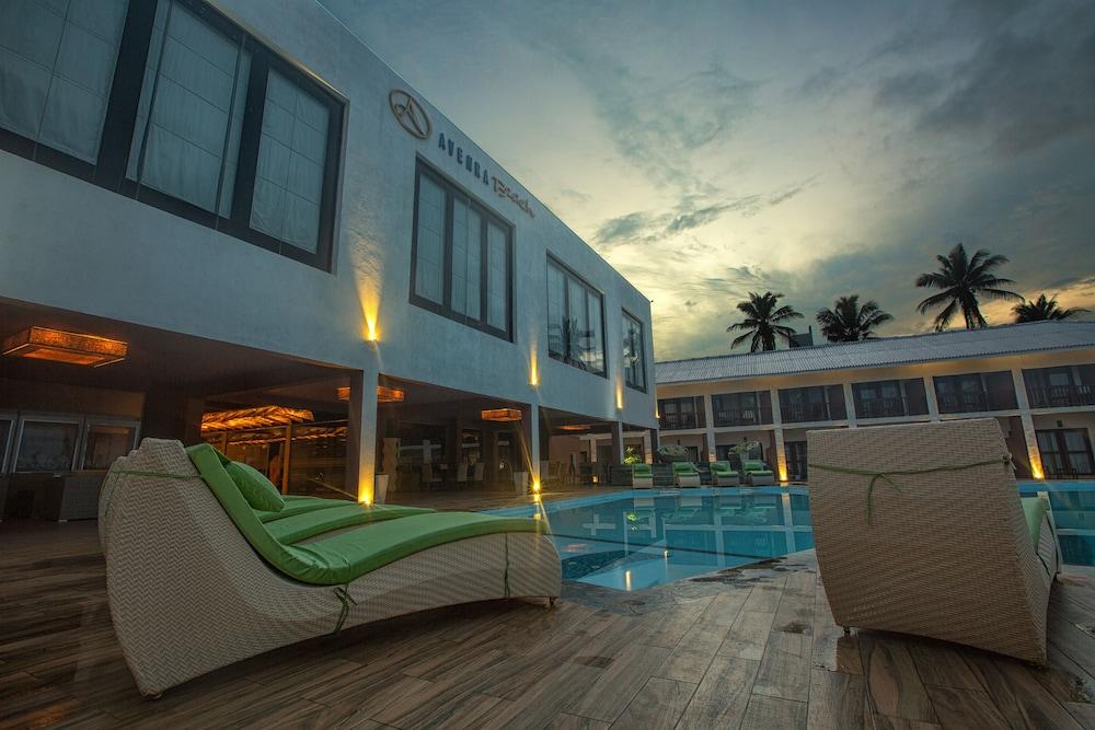 Avenra Beach Hotel - Pool