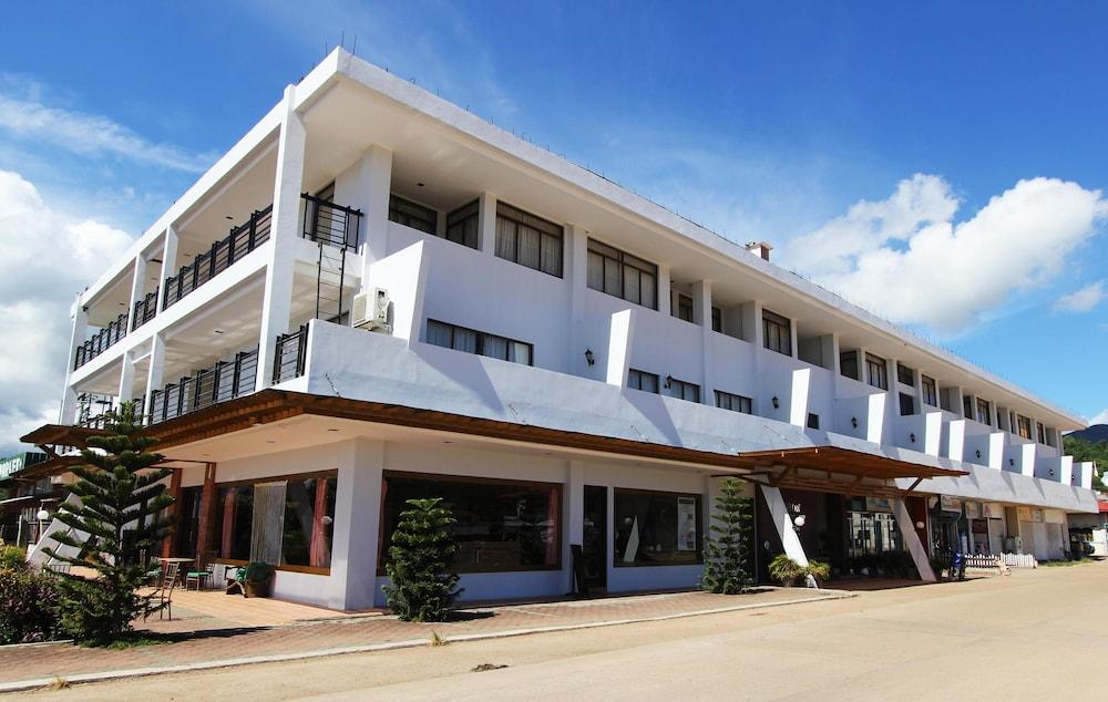 Coron Gateway Hotel & Suites - Exterior