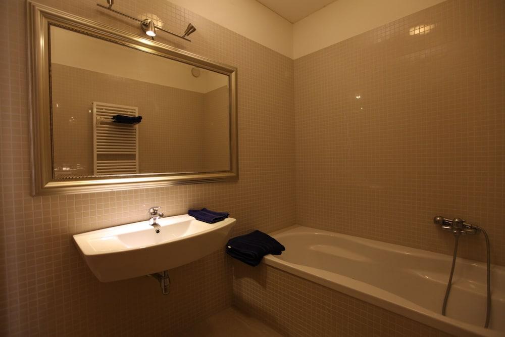 Lugano Luxury Apartment - Bathroom