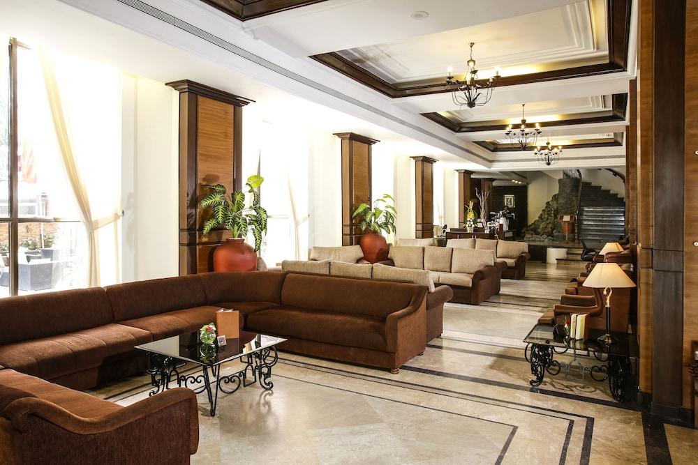 Royal Singi Hotel - Lobby