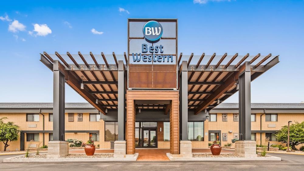 Best Western West Towne Suites - Exterior