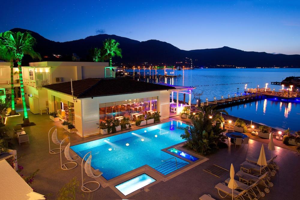 Selimiye Big Poseidon Boutique Hotel & Yacht Club - Featured Image