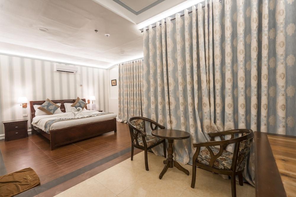 Royal Park Resort Boracay - Room