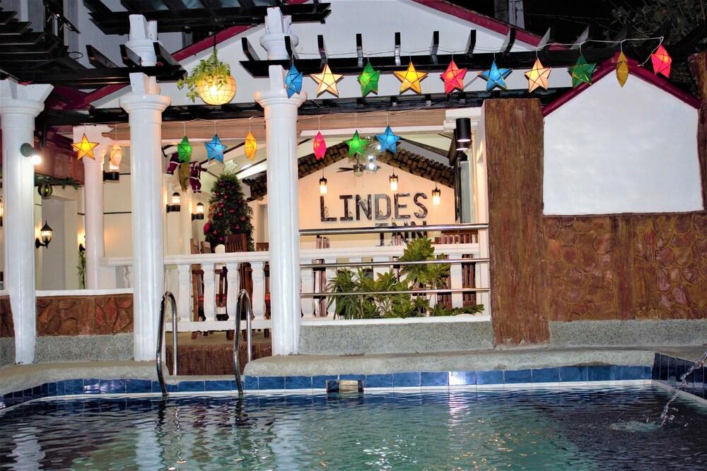 Linde's Inn Coron - Pool
