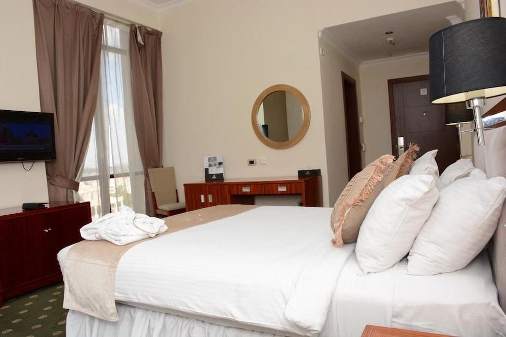 Kenenisa Hotel - Room