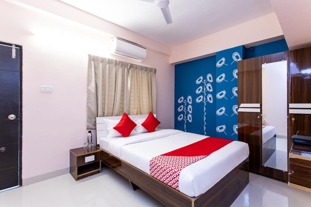 OYO 25116 Hotel Shanti View - Featured Image