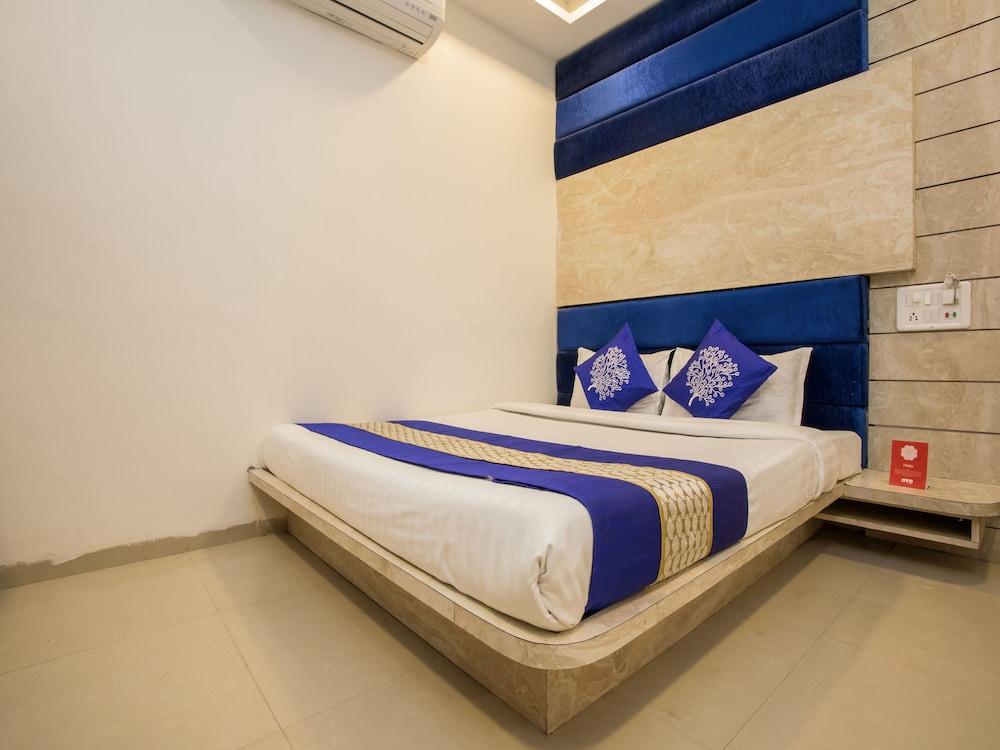 OYO 9903 Hotel Care Residency - Featured Image