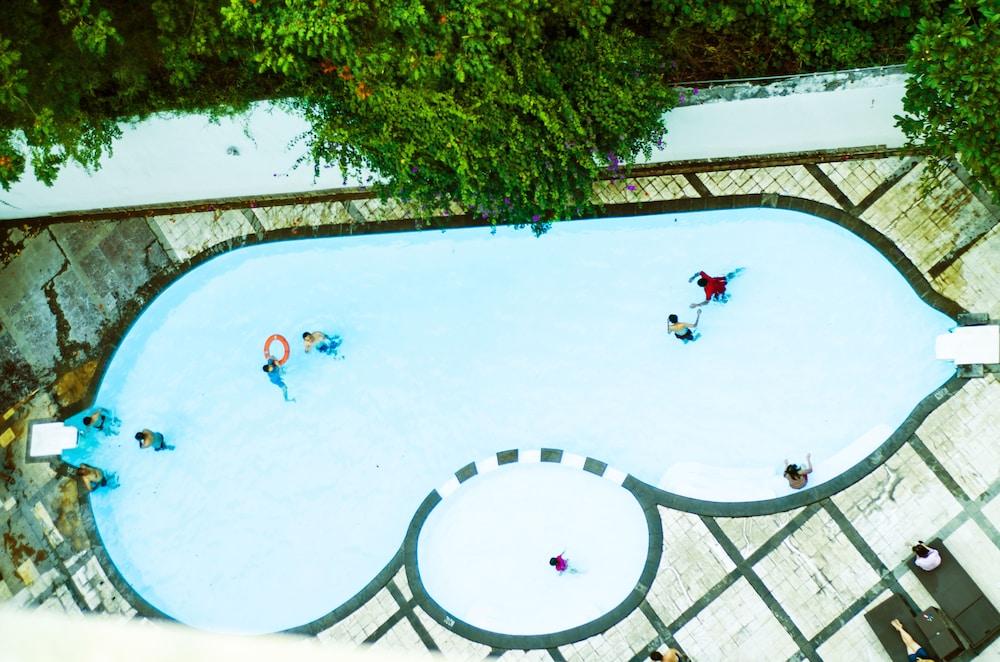 Swiss-Belhotel Maleosan Manado - Outdoor Pool