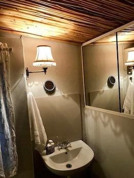 Courchevel Cottages - Bathroom
