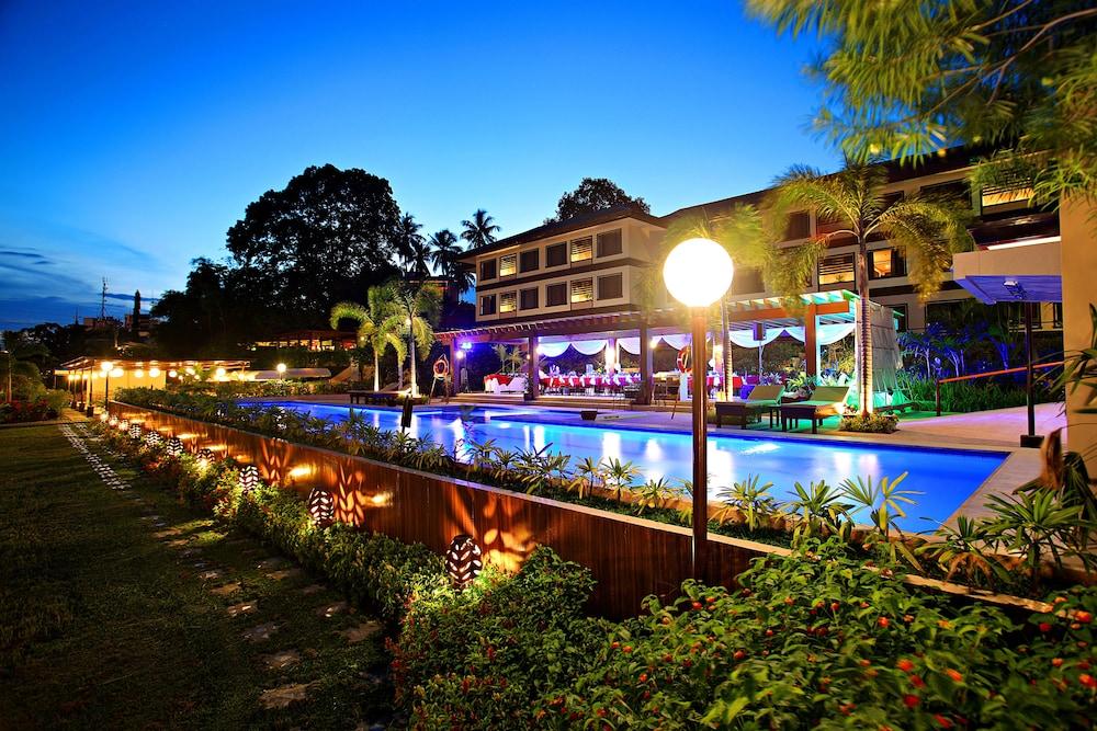 Hotel Tropika - Outdoor Pool
