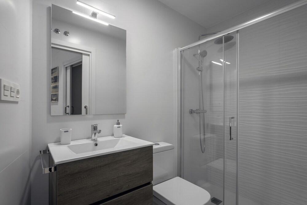 SanSebastianForYou Miracruz Apartment - Bathroom