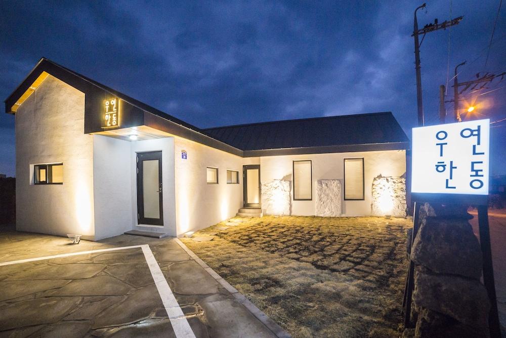 Wooyeon Handong Jeju Private Rental House - Featured Image