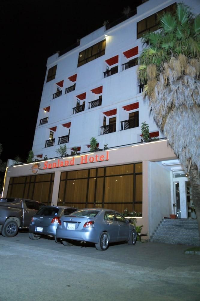 Sunland Hotel - Featured Image