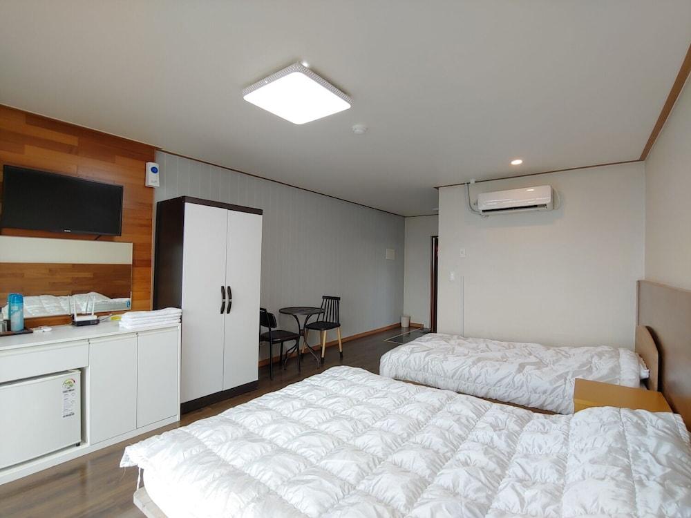 Jeju Hill Hotel - Room