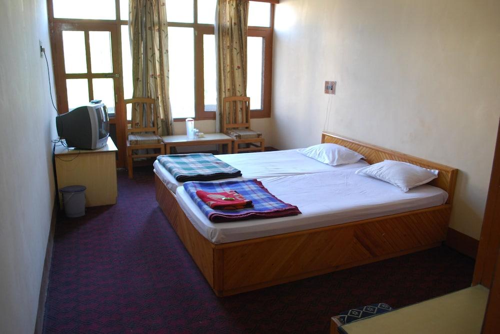 Hotel Relax Inn - Room