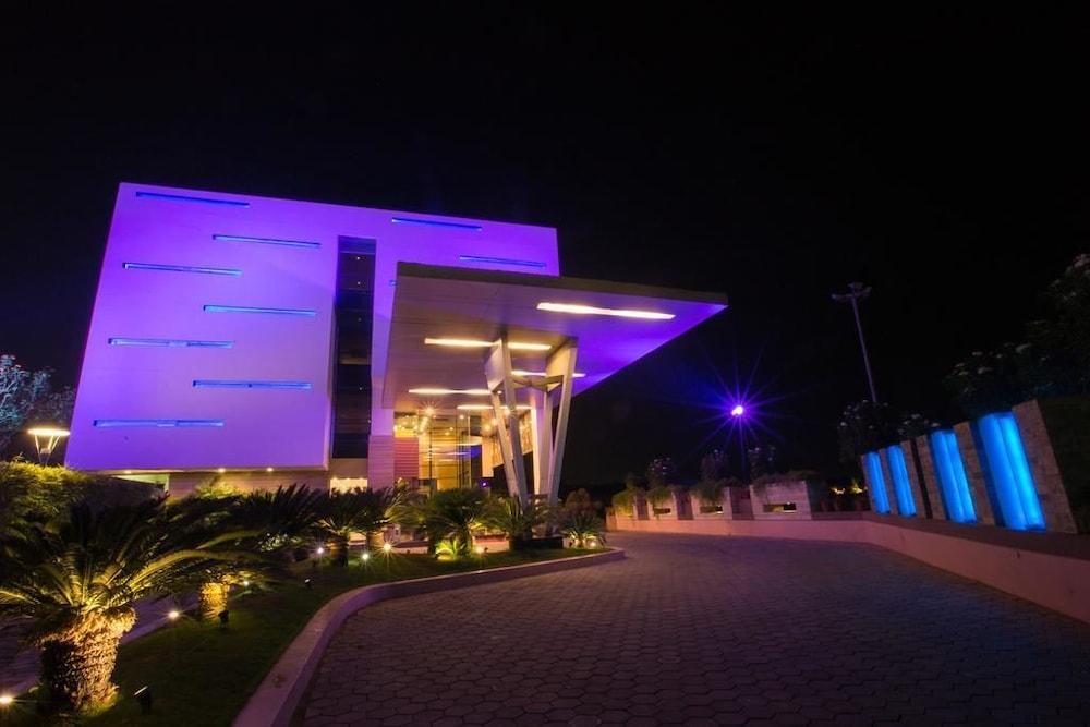 Hotel Waterlily Indore - Other