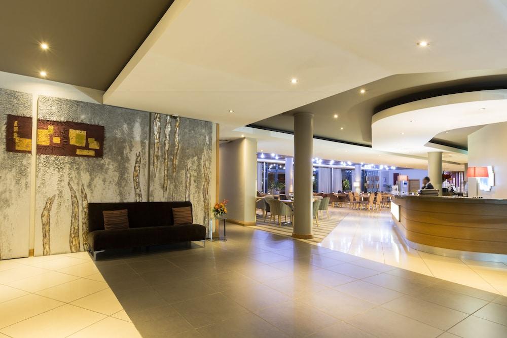 Holiday Inn Express Sandton Woodmead, an IHG Hotel - Lobby