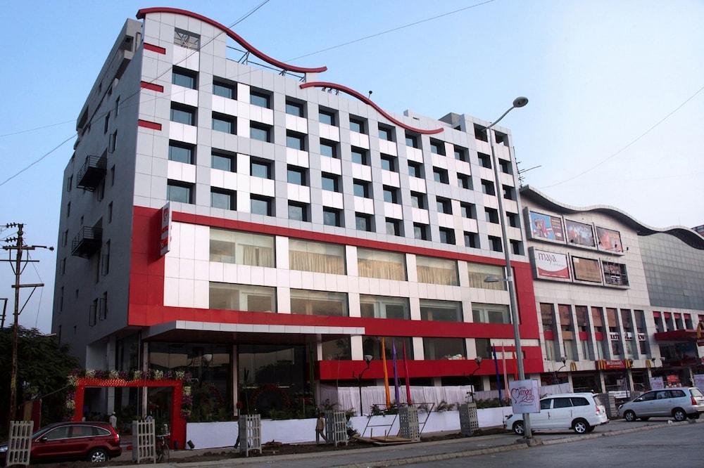 Hotel Mangal City - Exterior