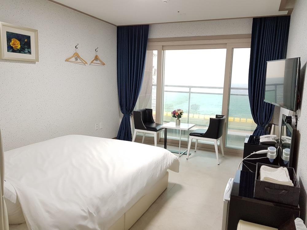 Jeju The Four Hills Hotel - Room