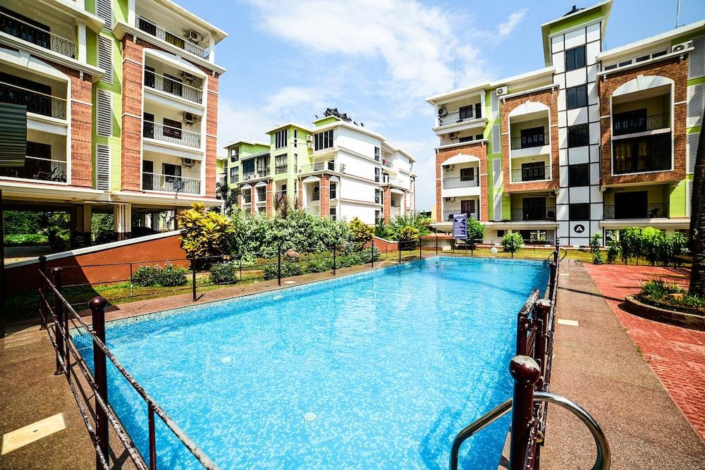 OYO 19736 Home Classy 2bhk Candolim - Outdoor Pool