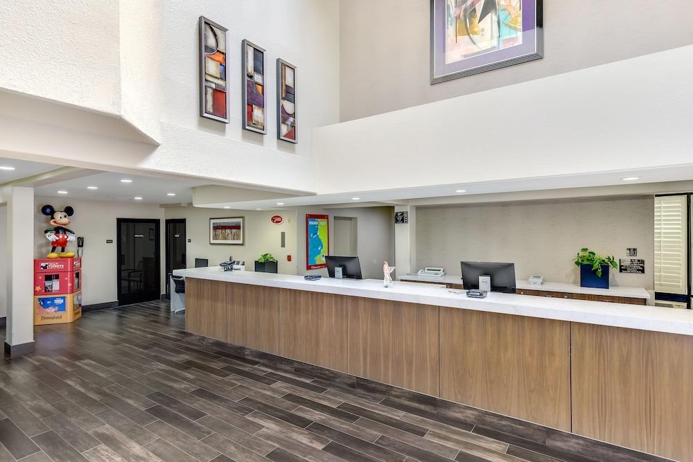 Anaheim Desert Inn and Suites - Check-in/Check-out Kiosk