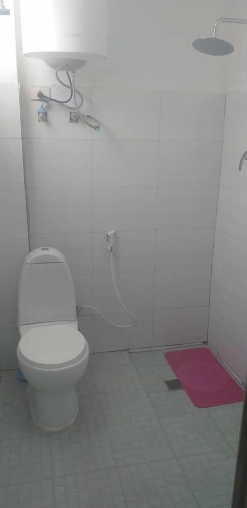 Walya Guest House 2 - Bathroom