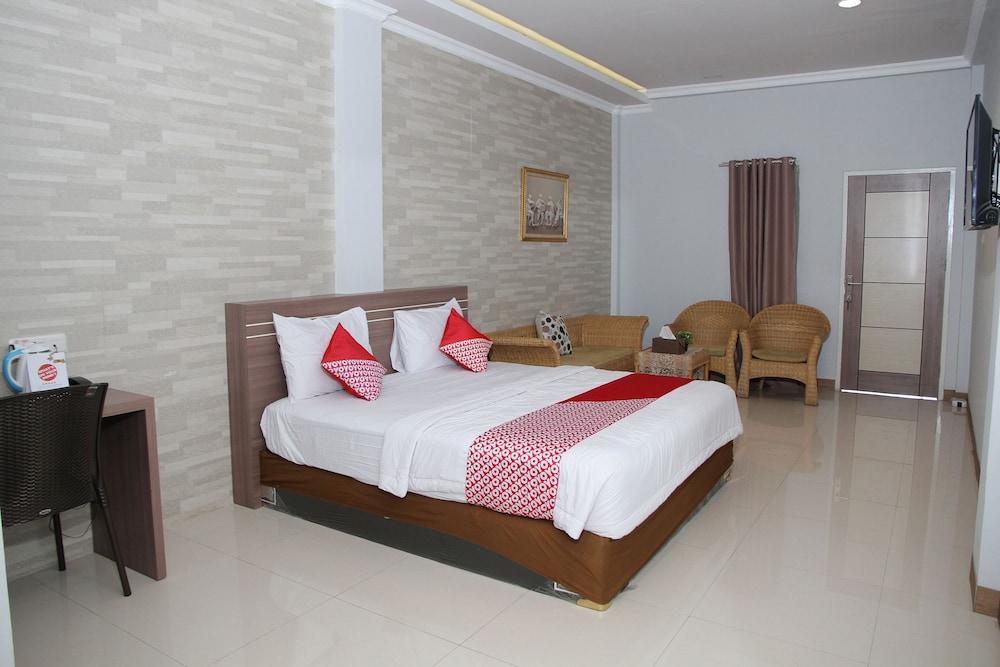 OYO 1265 Zamrud Hotel - Featured Image