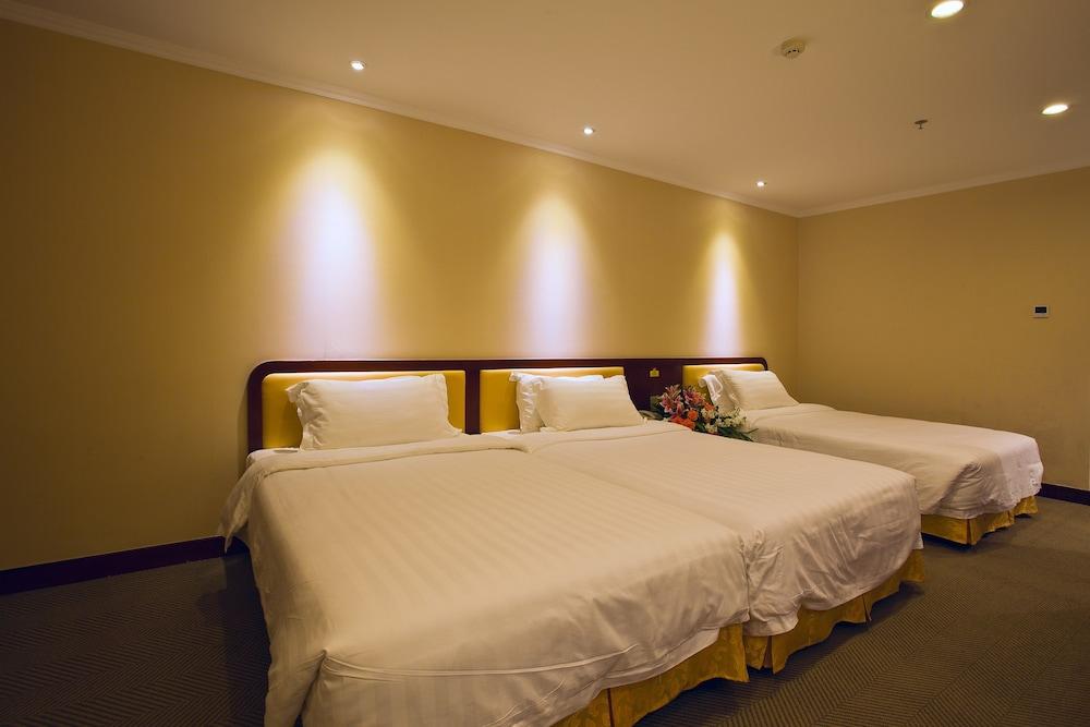 L Hotel Lianhua - Room