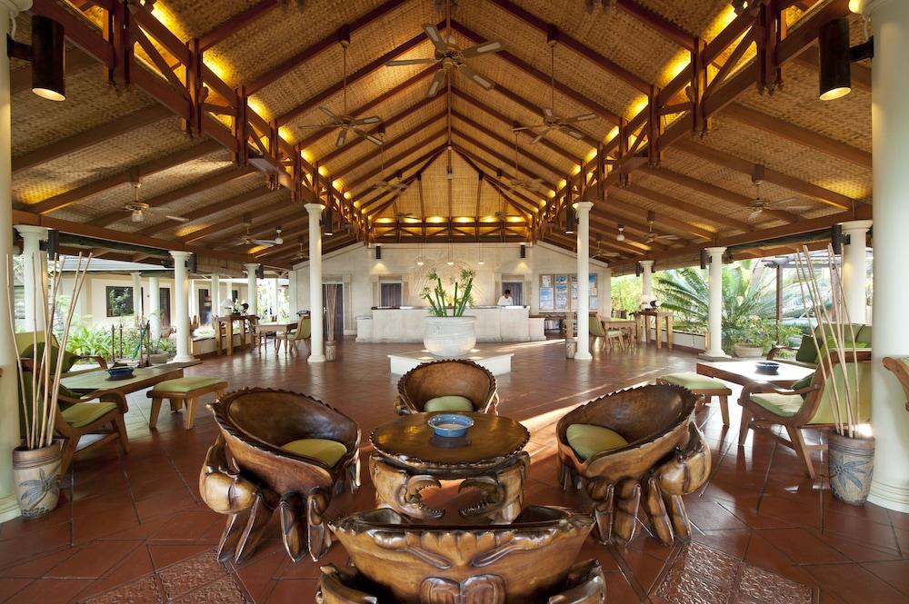 Royal Island Resort & Spa - Lobby