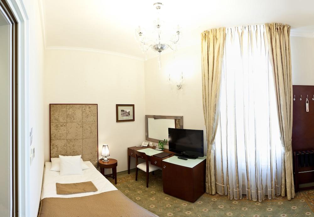 Hotel Willa Hueta - Room