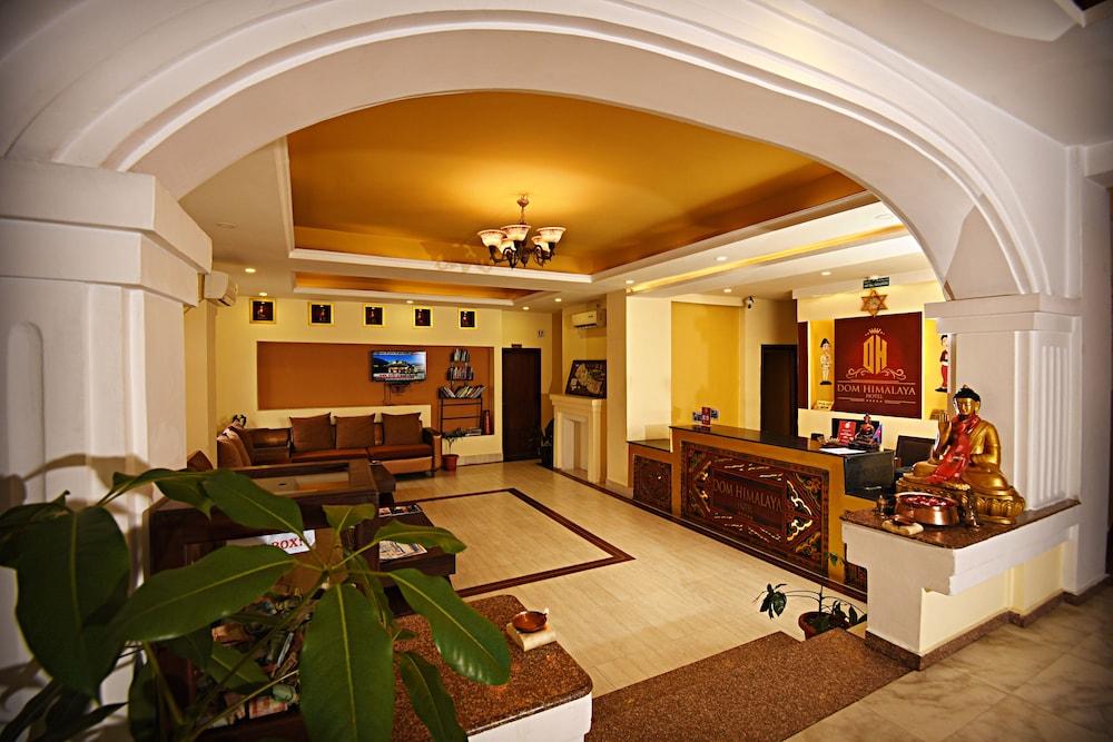 DOM Himalaya Hotel - Lobby Sitting Area