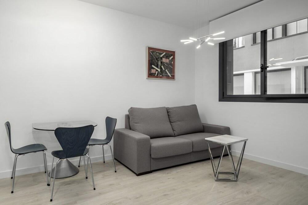 SanSebastianForYou Miracruz Apartment - Living Area