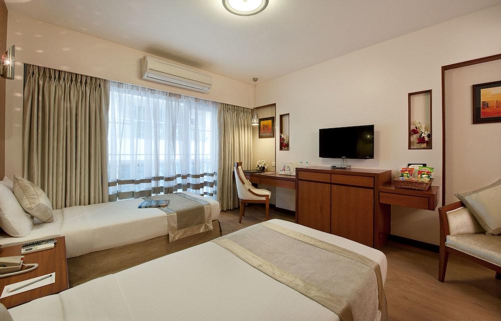 Grand Residency Hotel & Serviced Apartments - Room