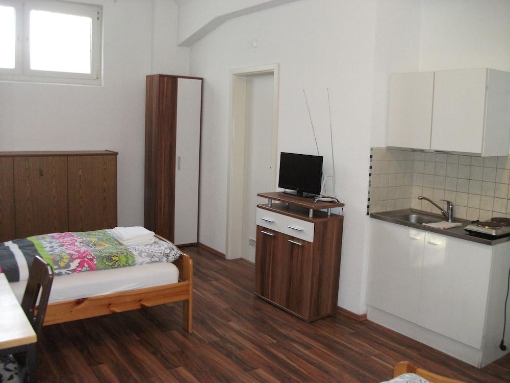 Apartments Andriasyan - Room