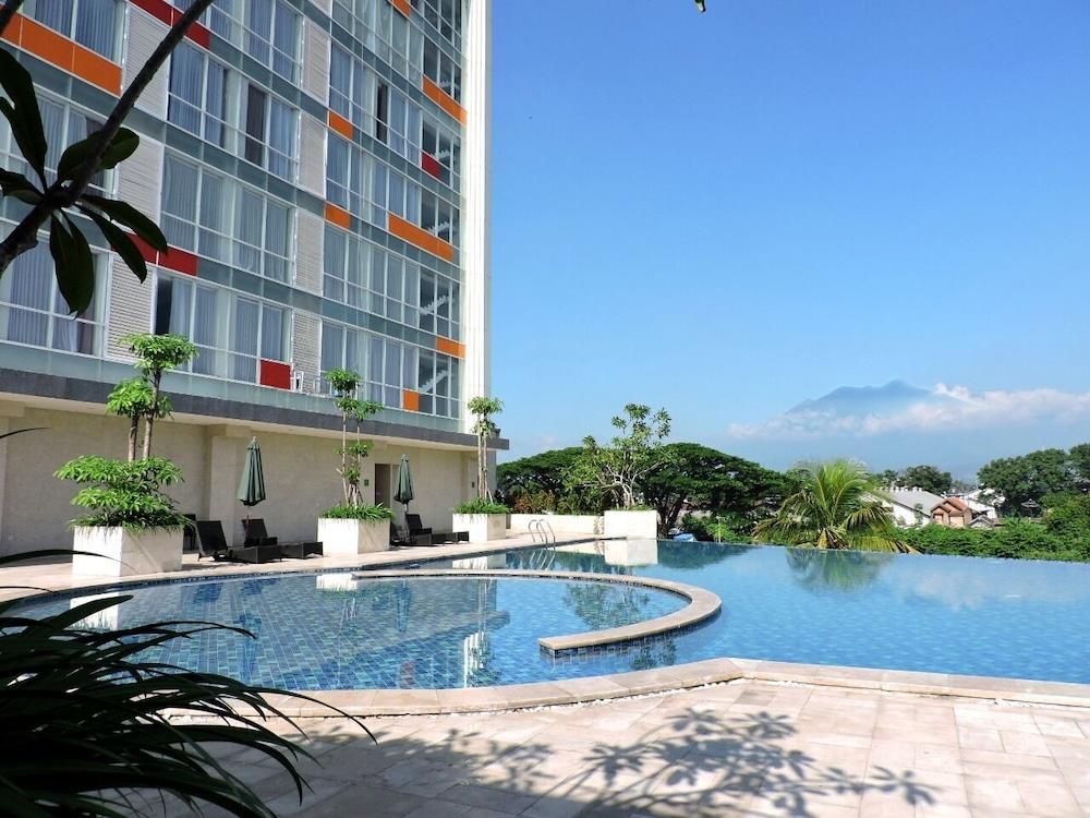 Ascent Premiere Hotel and Convention - Outdoor Pool