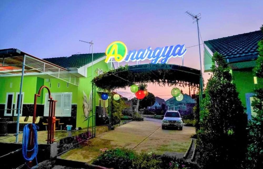 Anargya Guest House - Exterior