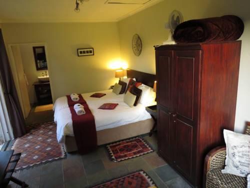 8 Landsdowne Bed and Breakfast - null