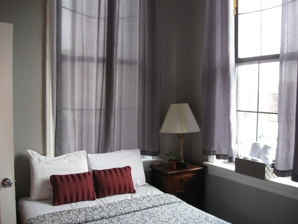 Society Hill Hotel at Independence Park - Room