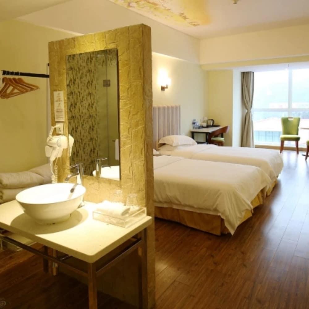 Grand Nest Hotel Zhuhai - Room