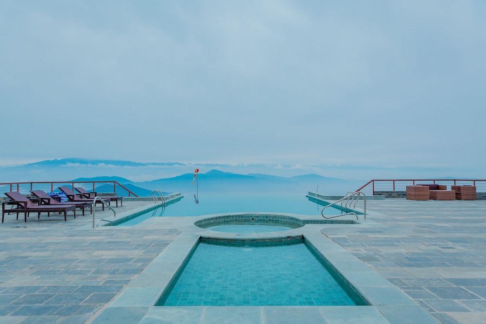 Chandragiri Hills Resort - Outdoor Pool