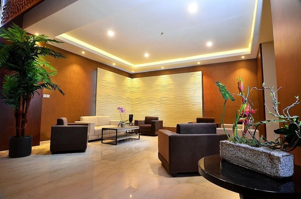 Ascent Premiere Hotel and Convention - Lobby Lounge