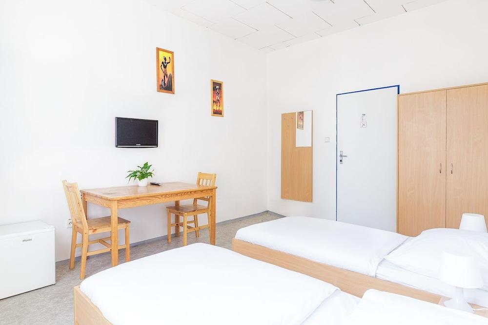 City Hostel Brno - Room