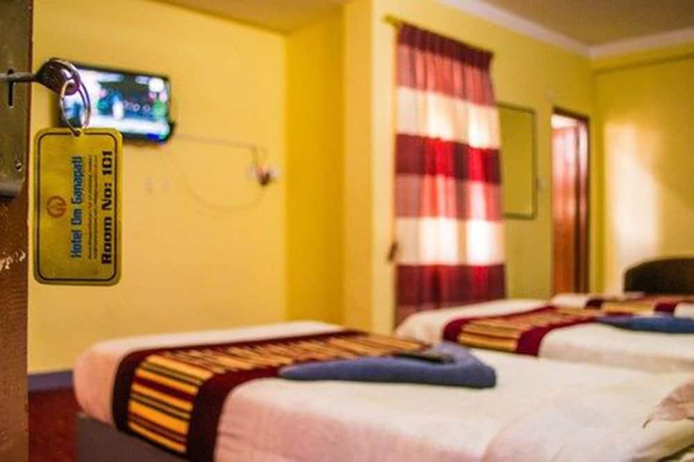 Hotel Om Ganapati - Room