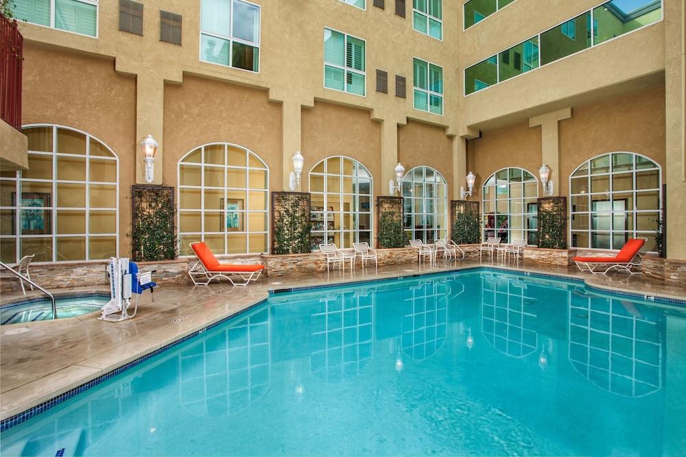Desert Palms Hotel & Suites - Outdoor Pool
