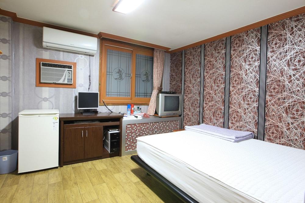 Pusaninn Motel - Guestroom
