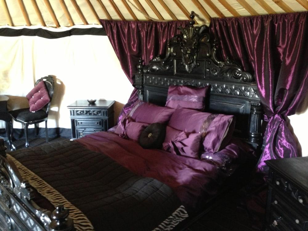 Lincoln Yurts - Featured Image