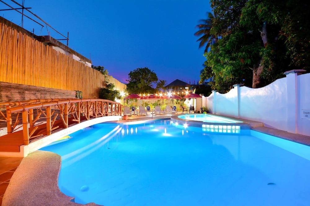 Red Coco Inn de Boracay - Outdoor Pool