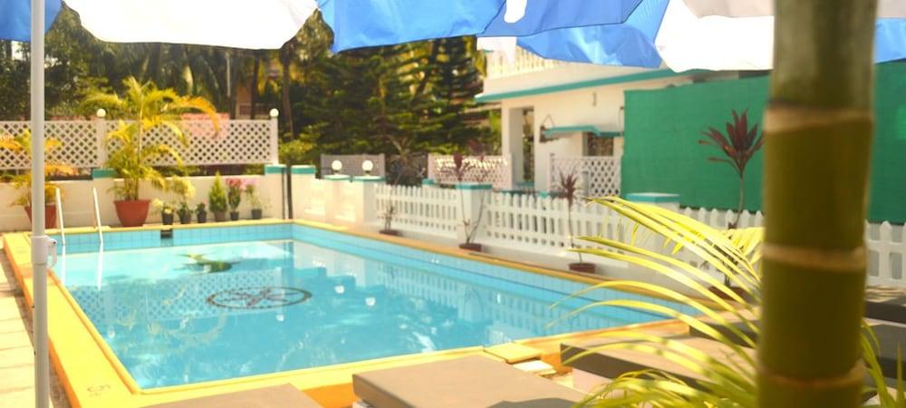Maggie's Haven Boutique Guest House - Outdoor Pool
